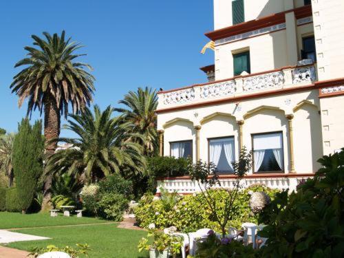 Hotel Hostal Del Sol Sant Feliu de Guíxols Exterior foto